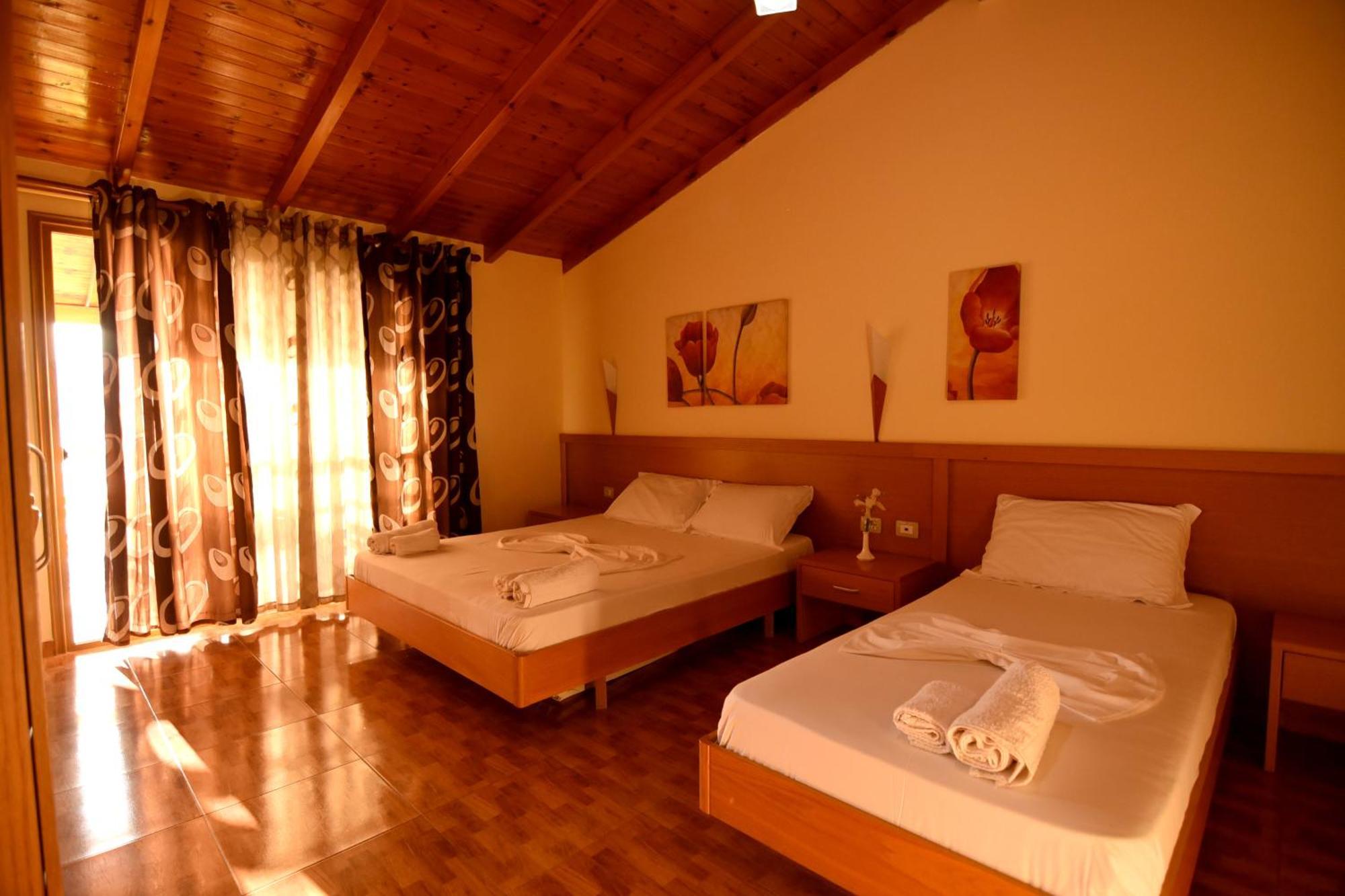 Hotel Ramosaco, Radhime, Vlore Kültér fotó